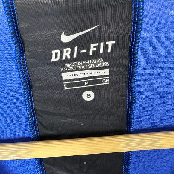 $4/25 - Nike DRI-FIT Womens’‎ Small Running Tee Short Sleeve Top Pocket Cobalt - Picture 2 of 4